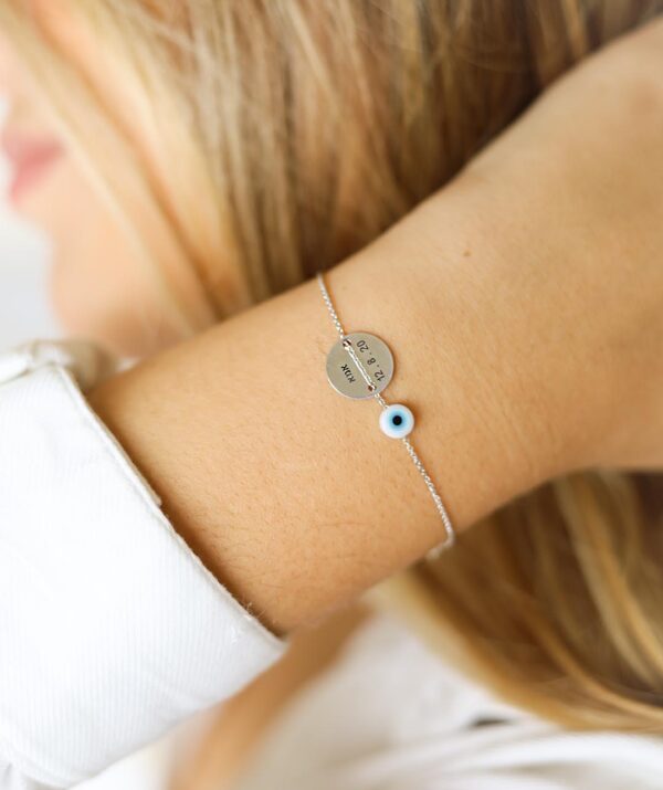 button bracelet white eye / 14K Gold