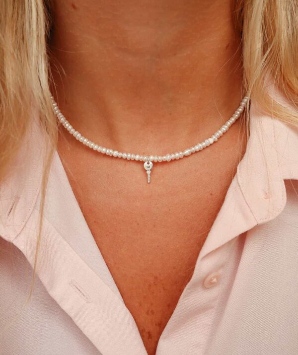 key baby sweet pearls necklace