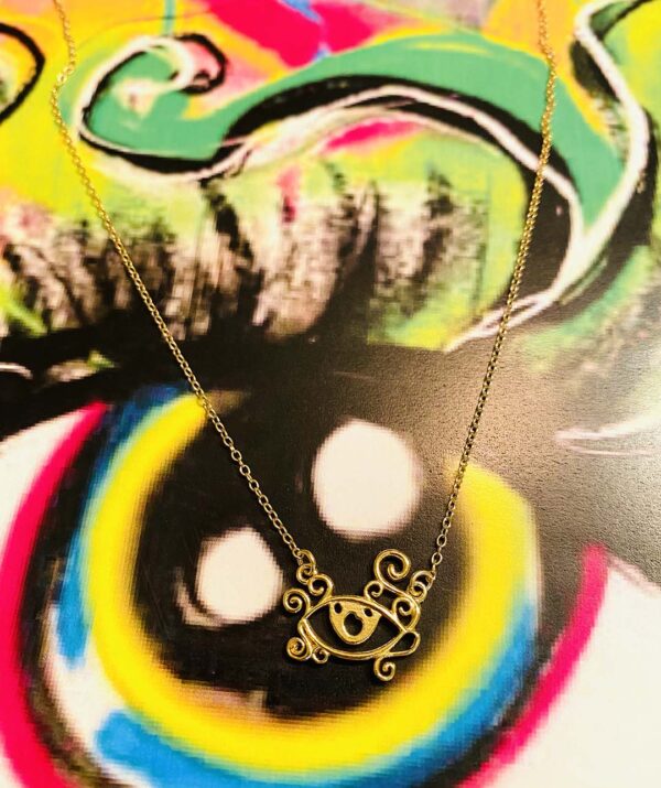 Eye love necklace / yellow gold plating on silver