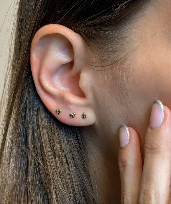 tear stud earrings  / 14K yellow gold